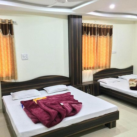 Hotel Vrandavan Palace Near Mahakal Temple Ujjain Esterno foto